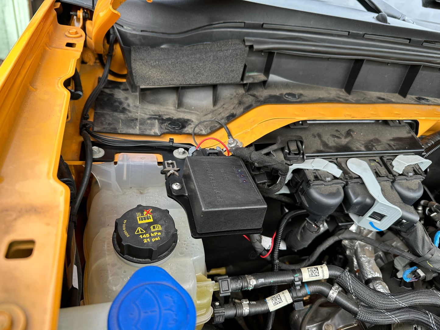 2021-2023+ Ford Bronco Heated Wiper Blades with Installation Brackets